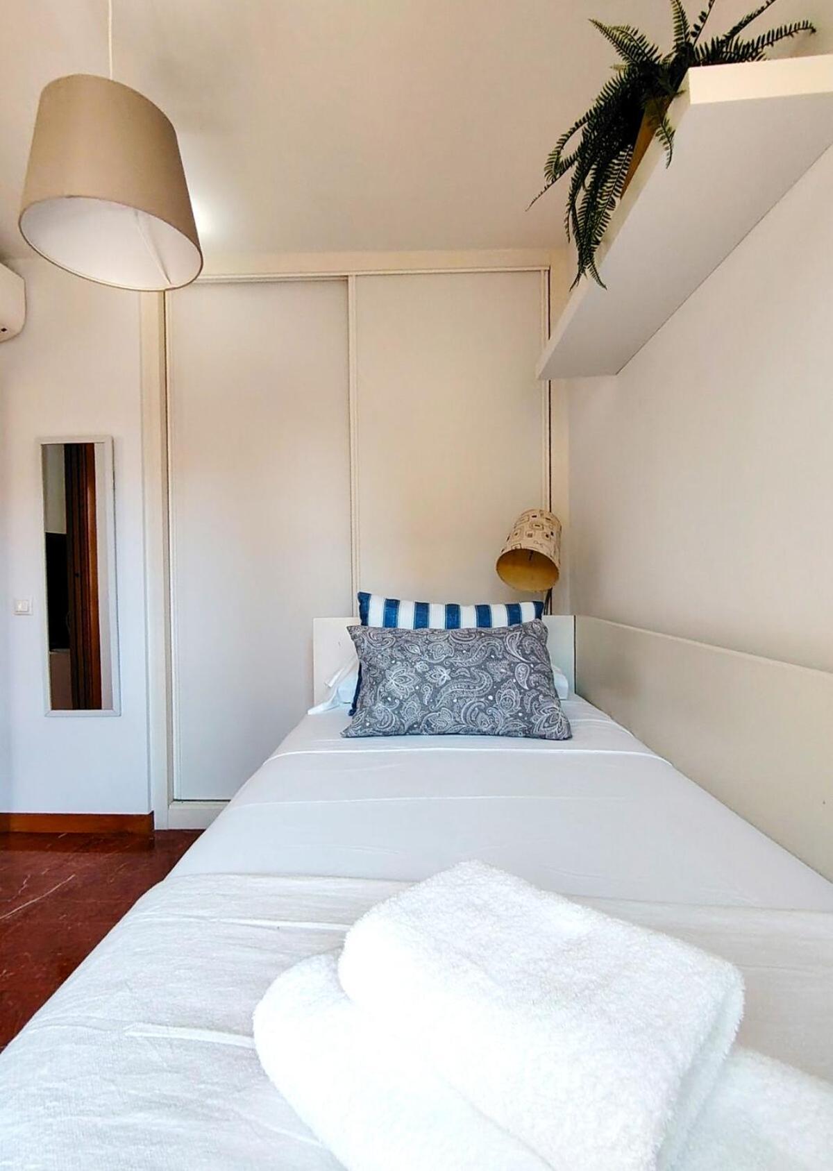Apartamento Paseo De En Pleno Centro De Almeria, 2 Hab
